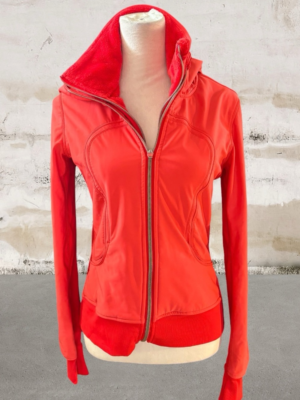 Lululemon $148 Uba Hoodie Softshell Love Red Size 6 - Picture 4 of 7